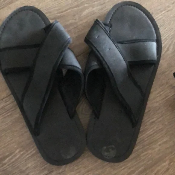 Almost new - Picture 1 of 2